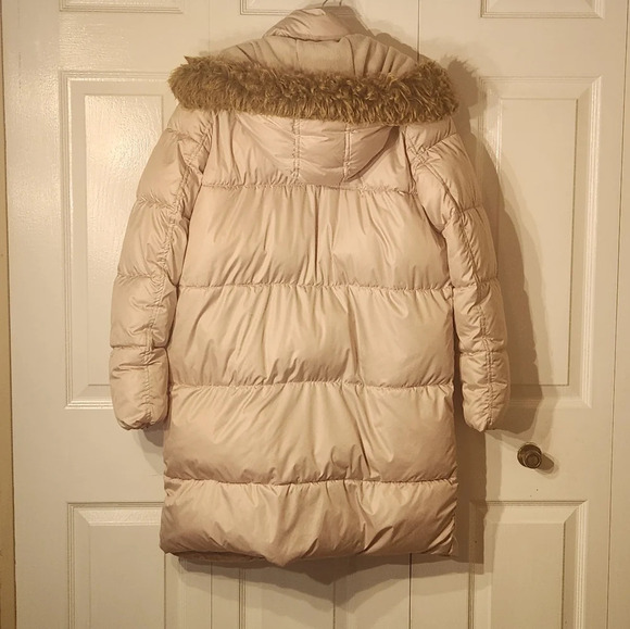 Old Navy puffer coat, size medium - Picture 2 of 10